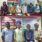 ড.মুমিনুল হক একাডেমির বার্ষিক অনুষ্ঠানে অ্যাওয়ার্ড ও গুণীজনকে সম্মাননা প্রদান
